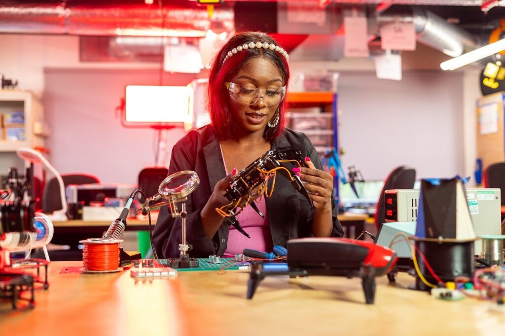 woman, engineer, tech-8499959.jpg