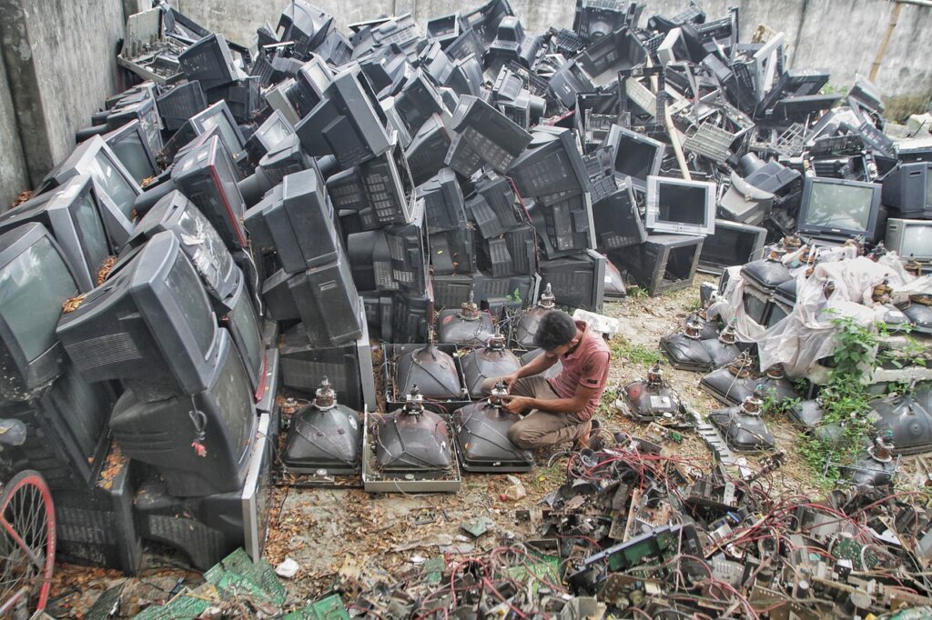 e-waste, e-waste management dhaka, bangladesh-5963979.jpg